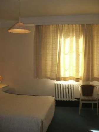 Du Chateau 3*